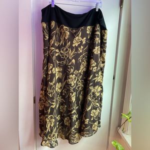 4X Brown and tan floral skirt with liner